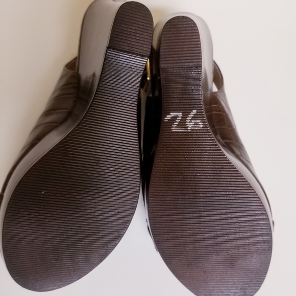 Nine West women's Buckle wedge - Picture 4 of 4